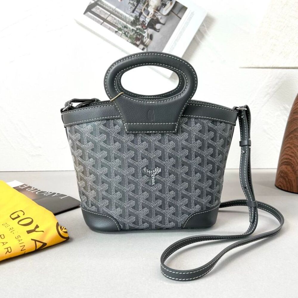 Goyard Women Pre-Loved Bag Very Good Condition
